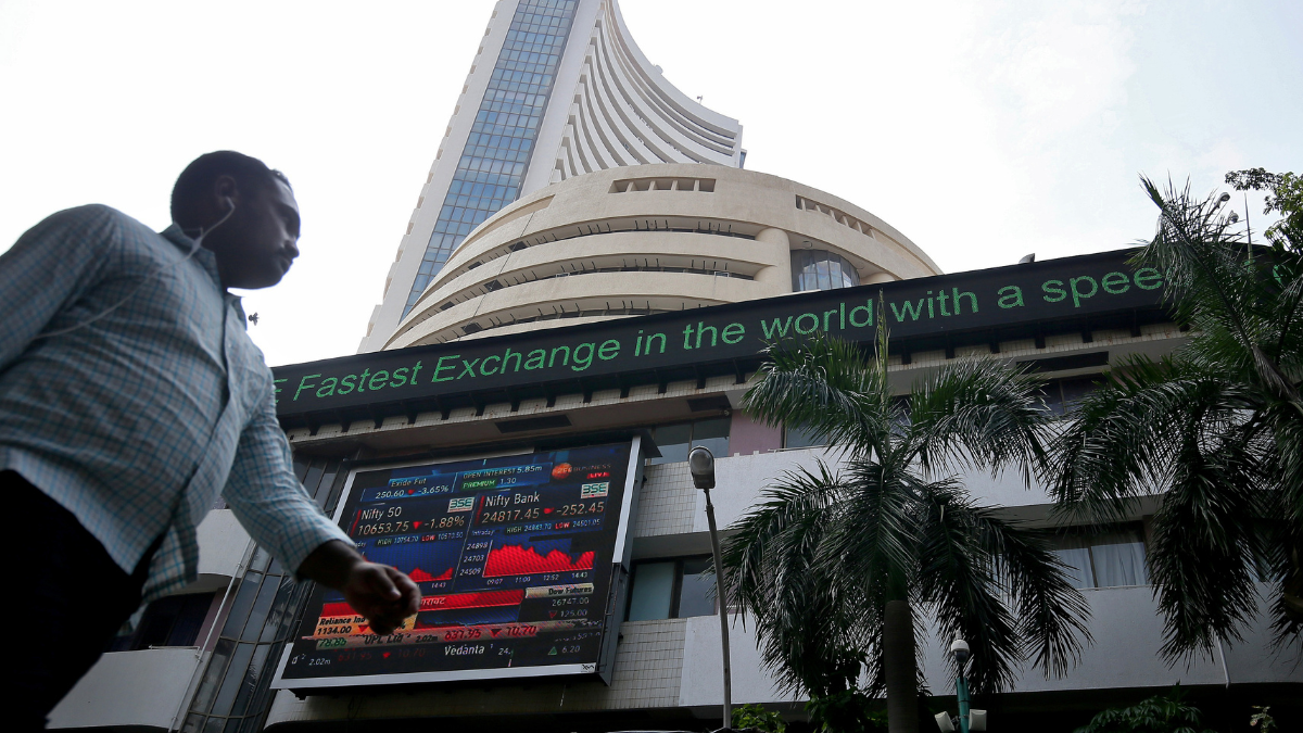 Indian Markets Trade Mixed as SENSEX Dips, Midcaps and Smallcaps Shine